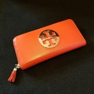 Tory Burch Continental Zip wallet